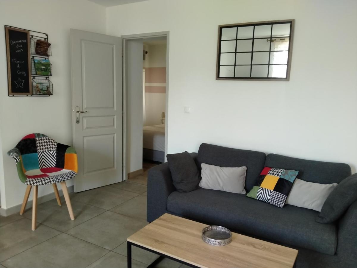 La Sorguette Appartement LʼIsle-sur-la-Sorgue Buitenkant foto