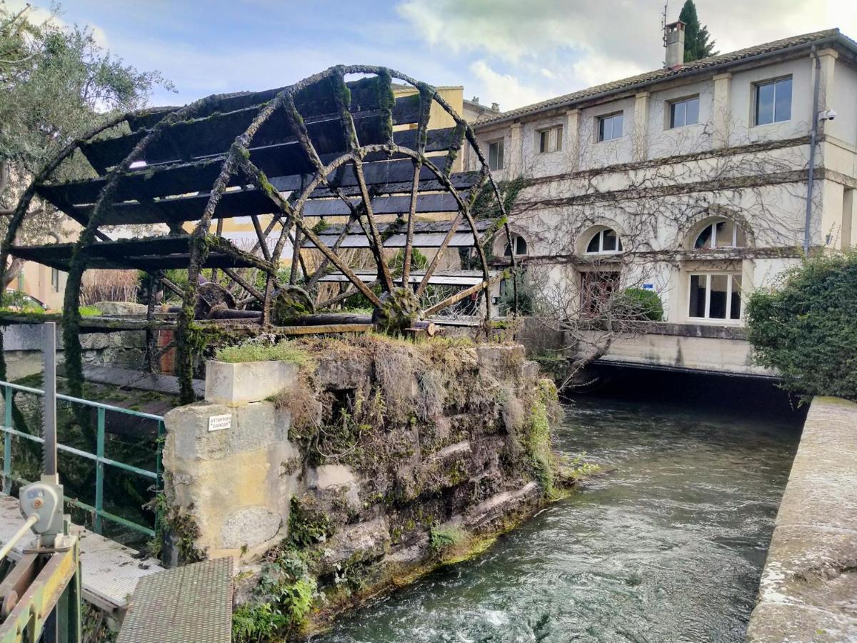 La Sorguette Appartement LʼIsle-sur-la-Sorgue Buitenkant foto